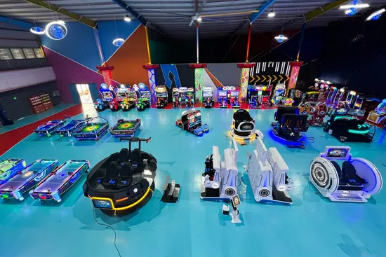 ファイバーグラス製潜水艦型子供用ライドアーケードゲーム機 コイン式ゲーム